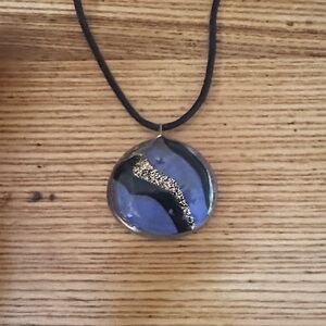 Elegant Purple and Gold Pendant Necklace